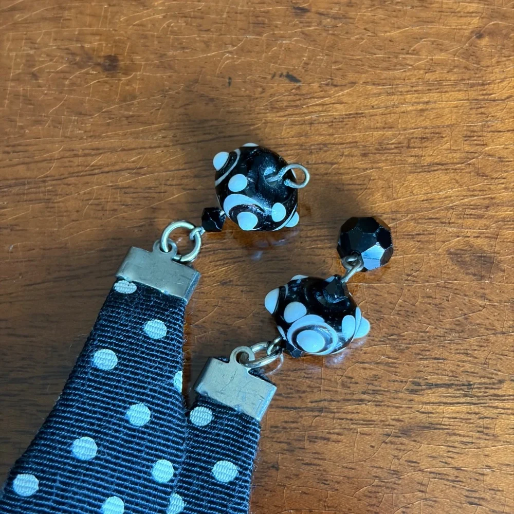 polka dot ribbon belt black white